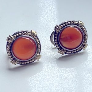 SLANE AND SLANE Column Bellus 18k gold and sterling silver with agate earrings.